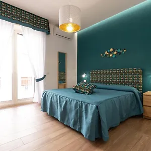 Panzió Napolilive, Nápoly